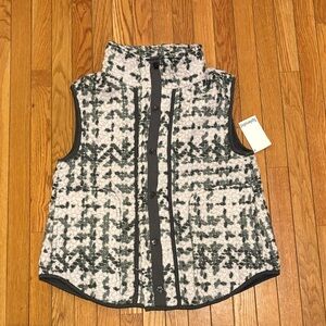 Splendid Black and Gray Textured Vest